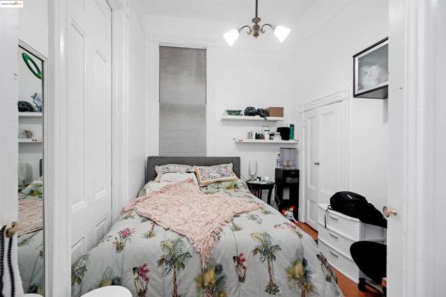 2654 Bush St, San Francisco CA: https://media.crmls.org/mediaz/a3c797ec-7b4b-4541-ab01-0b7a2da27f2d.jpg