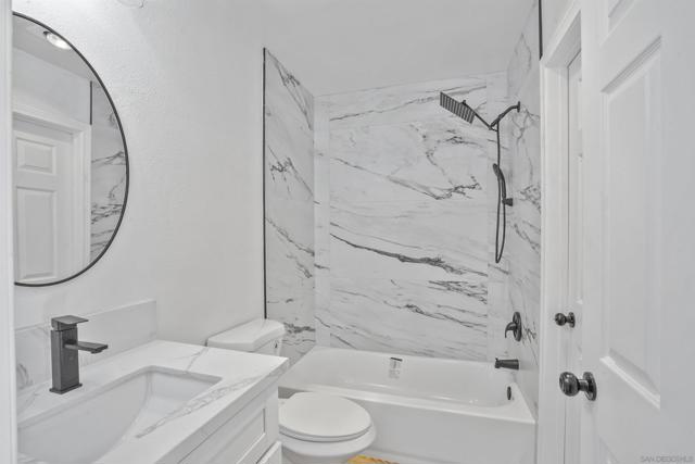 Image 24 of 41 For 2642 Alpine Blvd  A