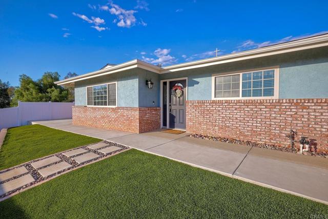 12666 Stone Canyon Road, Poway CA: https://media.crmls.org/mediaz/a3c7ed24-db60-4210-b1ed-e8477d072288.jpg