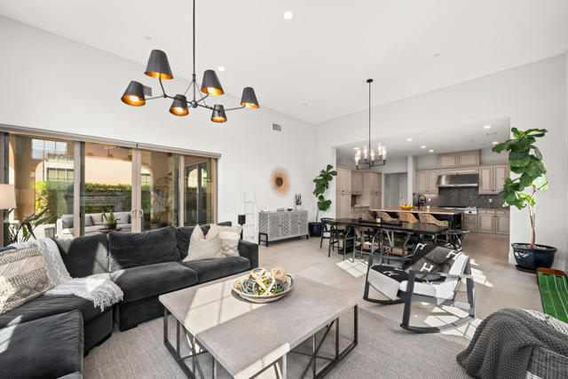 80450 Platinum Way, La Quinta CA: https://media.crmls.org/mediaz/a3c8613b-b6bc-4ae9-95a7-7fa6f4e2e82a.jpg