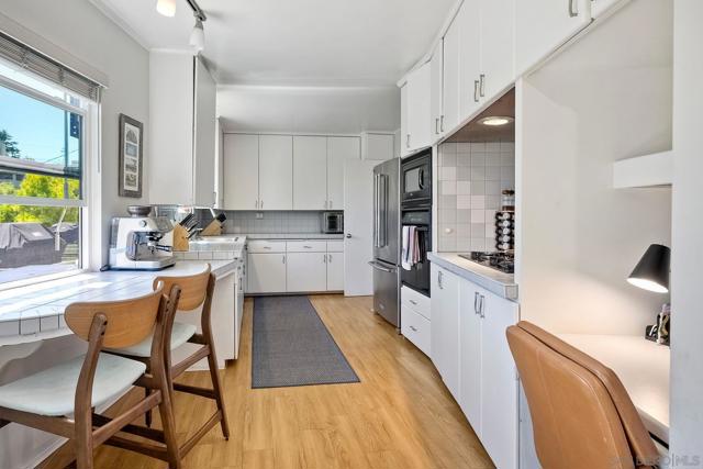 3115 Edith Ln, San Diego CA: https://media.crmls.org/mediaz/a3c9d9e7-3667-4451-ae1f-5bb5f9f9da61.jpg