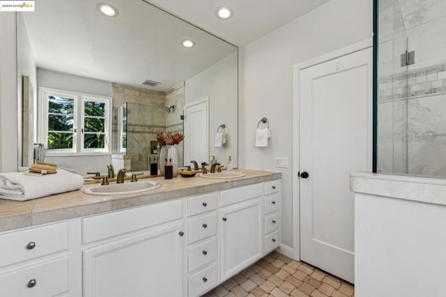 356 Mountain Avenue, Piedmont CA: https://media.crmls.org/mediaz/a3ca2374-7a27-4c73-b5e7-d9ac9c6d9dfb.jpg