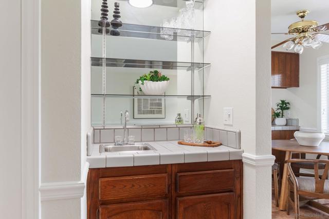 1405 McMahr Rd, San Marcos CA: https://media.crmls.org/mediaz/a3ca79ce-03b8-407e-a299-56c9382b91bb.jpg
