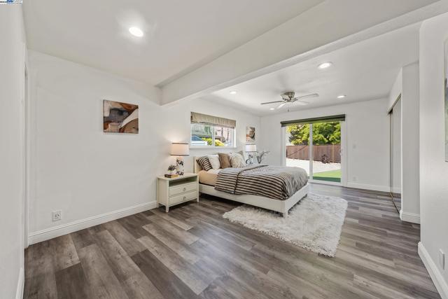 141 Peony Ct, Fremont CA: https://media.crmls.org/mediaz/a3cabe80-214c-4887-b933-44dd079fa906.jpg