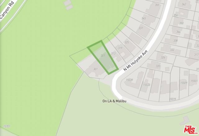 307 Mount Holyoke Avenue, Pacific Palisades CA: https://media.crmls.org/mediaz/a3cb43fd-be64-40f3-b2f2-c99f8ffa29ec.jpg