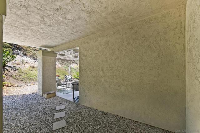 4366 Caminito Pintoresco, San Diego CA: https://media.crmls.org/mediaz/a3cb4b15-73de-4e2c-a8ac-108bcf3181f4.jpg