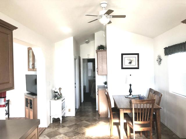 74711 Dillon Rd Spc 726, Desert Hot Springs CA: https://media.crmls.org/mediaz/a3cb866d-2769-4c13-90e3-56182b9572df.jpg