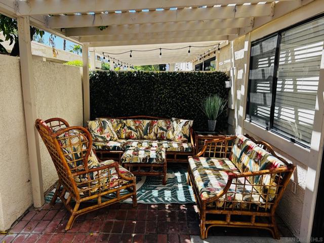 6135 Montecito Dr #5, Palm Springs, CA 92264