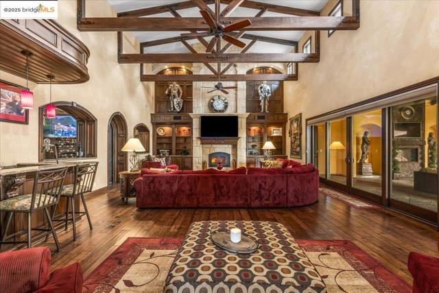 3600 Byer Rd, Byron CA: https://media.crmls.org/mediaz/a3cbd52a-8041-4bb4-8e46-e90ab404169f.jpg