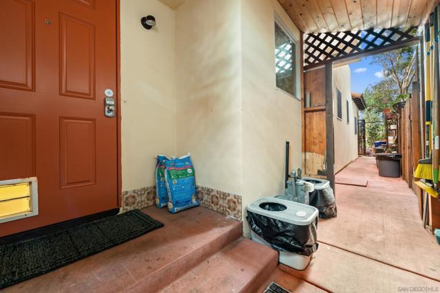 4685 Long Branch Ave, San Diego CA: https://media.crmls.org/mediaz/a3ccbf3a-d490-4e2b-85f8-b7164eaa4f07.jpg