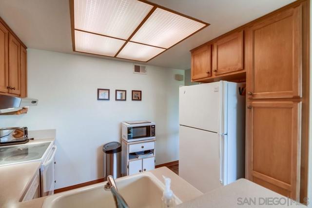 5430 Baltimore Drive Unit 72, La Mesa CA: https://media.crmls.org/mediaz/a3ce0f45-91e4-4803-a244-2fe3eac76d92.jpg