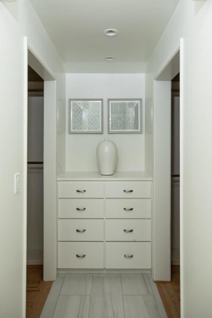 23480 Ravensbury Avenue, Los Altos Hills CA: https://media.crmls.org/mediaz/a3ce526a-4b6c-4e21-8167-b53c6c74834a.jpg