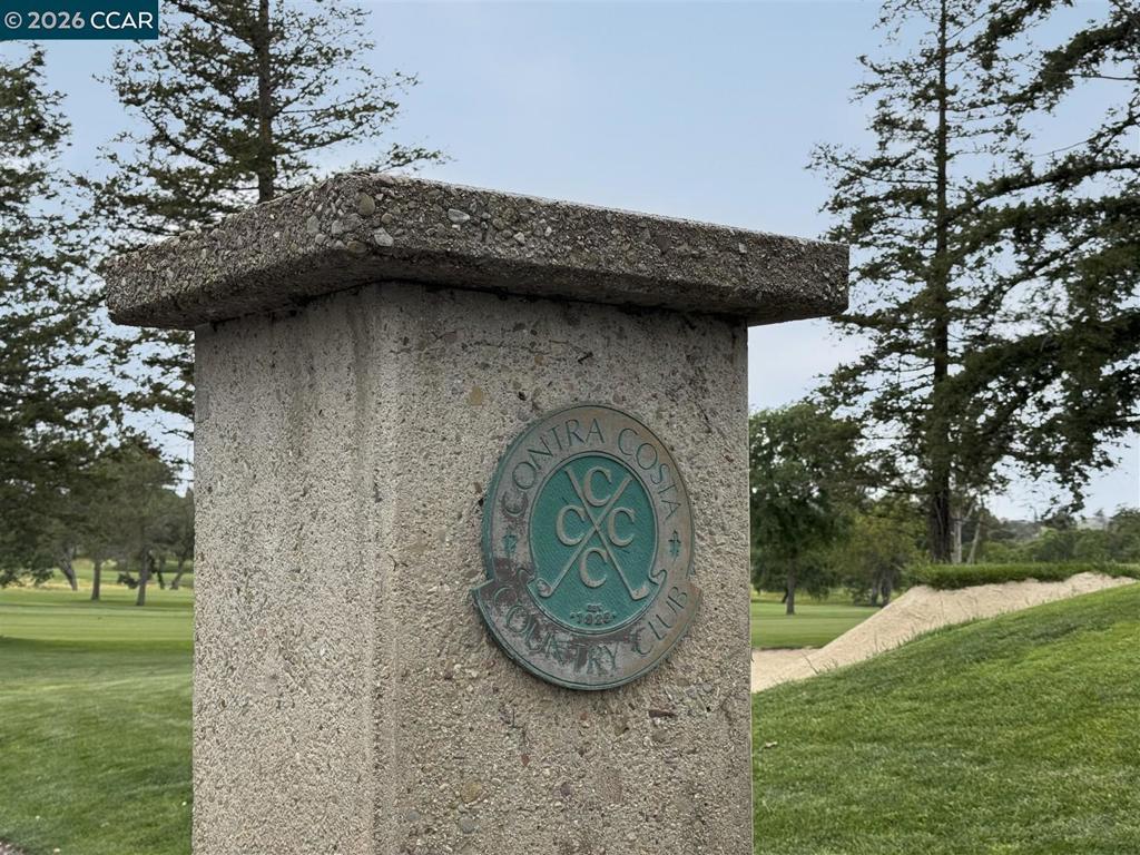 https://media.crmls.org/mediaz/a3d01857-c1a1-40d3-8e76-c71012e41255.jpg?preset=X-Large