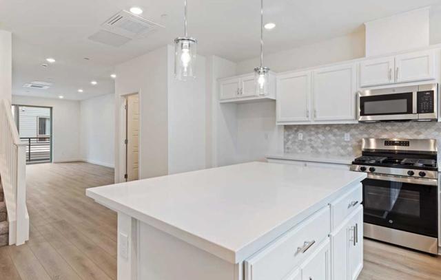 6694 Optimum Loop, San Jose CA: https://media.crmls.org/mediaz/a3d04209-ad80-4a02-8d1a-84067a16d84b.jpg