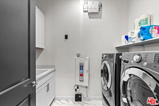 14 Merlot, Rancho Mirage CA: https://media.crmls.org/mediaz/a3d04fb7-64fd-4cc3-b4ca-281ebcf44c77.jpg