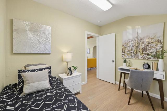552 14th Avenue, Santa Cruz CA: https://media.crmls.org/mediaz/a3d0ec79-c653-4155-935e-82881e5b5a2b.jpg