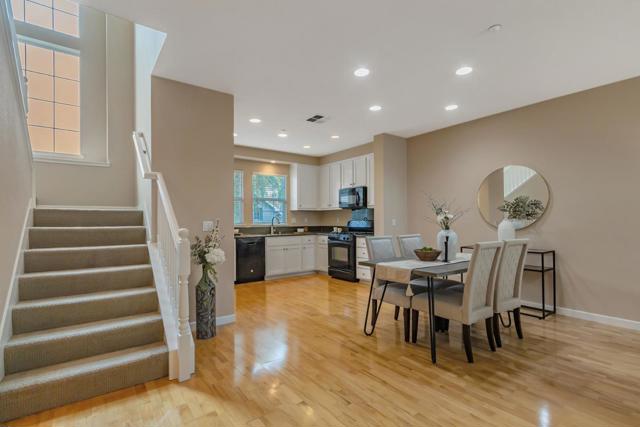 1127 Lund Terrace, Sunnyvale CA: https://media.crmls.org/mediaz/a3d11b6e-56e1-4773-858f-e8e64867ecc1.jpg