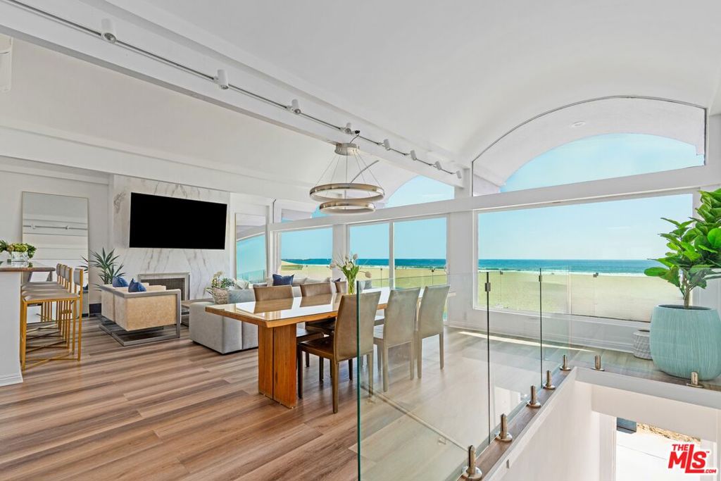 3806 Ocean Front Walk #2