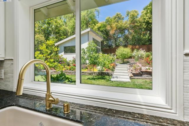 2643 Buena Vista Ave, Walnut Creek CA: https://media.crmls.org/mediaz/a3d1928e-c7c3-45c8-ab5d-12a860adb62b.jpg
