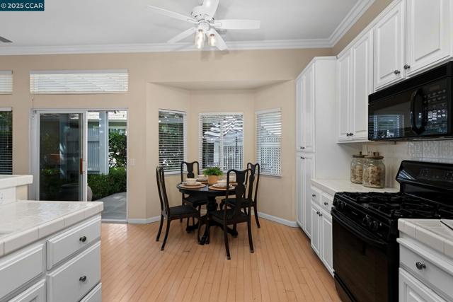 95 Goldspur Way, Brentwood CA: https://media.crmls.org/mediaz/a3d2e095-9e57-4b67-b75b-b0f8c67462f4.jpg