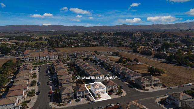 1060 Jan Avenue, Hollister CA: https://media.crmls.org/mediaz/a3d3dfc3-2a35-4ba5-b630-ef46a9719d4e.jpg