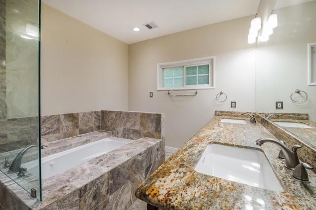 2301 N Commonwealth Avenue, Los Angeles CA: https://media.crmls.org/mediaz/a3d41b23-254a-4947-941e-ce0169d8d1a8.jpg