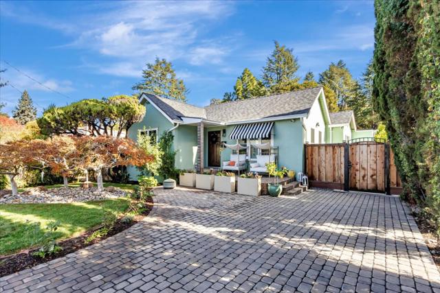 26 Pleasant Street, Los Gatos CA: https://media.crmls.org/mediaz/a3d4dbd9-9dfe-4412-907c-7951a0b0df6e.jpg