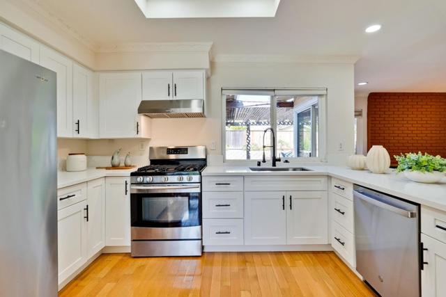6940 Windsor Way, San Jose CA: https://media.crmls.org/mediaz/a3d4f5c7-9c25-484a-9ac0-92b922ba3665.jpg