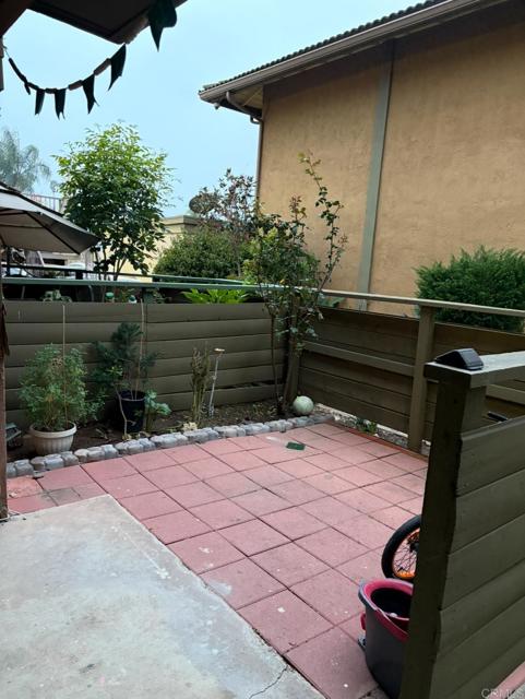 2041 E Grand Avenue, Escondido CA: https://media.crmls.org/mediaz/a3d59188-4ed6-42e3-8799-0ccb0e964fbe.jpg