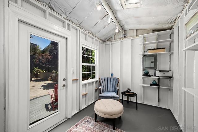 4635 Pauling Avenue, San Diego CA: https://media.crmls.org/mediaz/a3d5c1e4-68d9-4b43-80b1-cb7594c4d980.jpg