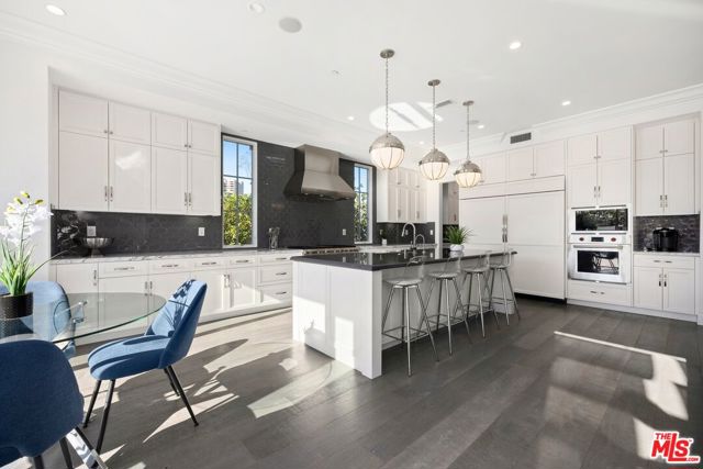 1401 Warner Avenue, Los Angeles CA: https://media.crmls.org/mediaz/a3d643f0-de60-473c-838b-5cd72180b029.jpg