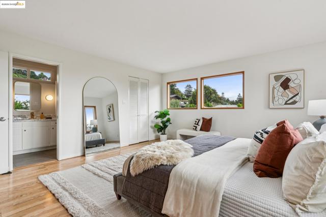 63 Eureka Ave, Kensington CA: https://media.crmls.org/mediaz/a3d67732-e67d-4883-bce9-950376bfb4bf.jpg
