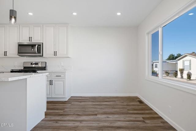 Detail Gallery Image 9 of 25 For 66 via Sintra #66,  Camarillo,  CA 93012 - 3 Beds | 2/1 Baths