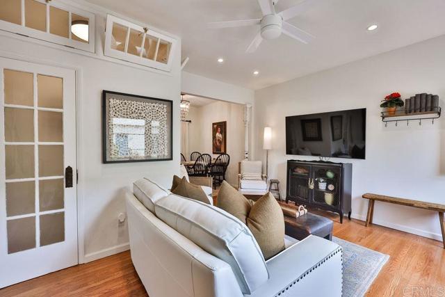 751 G Avenue, Coronado CA: https://media.crmls.org/mediaz/a3d70a40-078e-4240-b560-b1b88b77e4c6.jpg