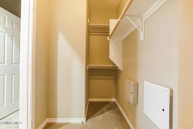 3327 Shadetree Way, Camarillo CA: https://media.crmls.org/mediaz/a3d717e1-bbb7-4ba4-80ed-a3d4375cbc78.jpg