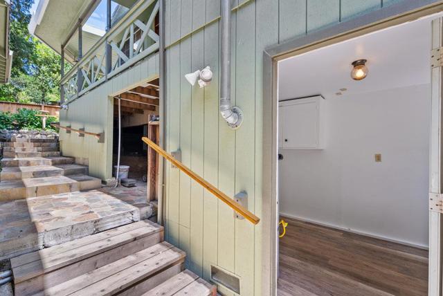475 Riverview Drive, Boulder Creek CA: https://media.crmls.org/mediaz/a3d728c6-4210-4855-a611-e29a874c20e2.jpg