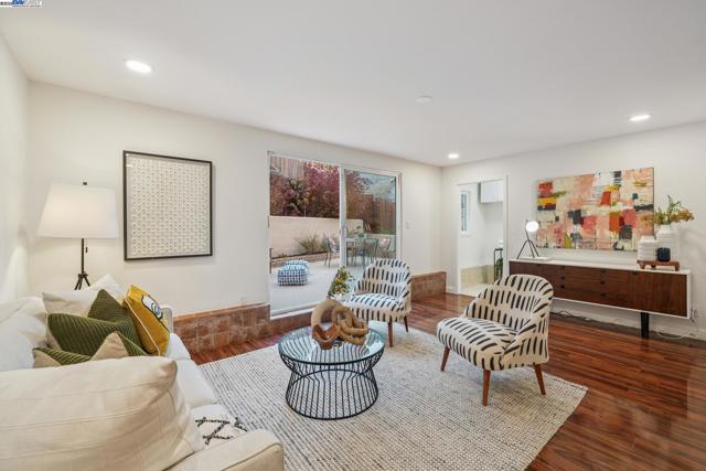 598 CRESTMONT DRIVE, Oakland CA: https://media.crmls.org/mediaz/a3d7bfe8-ebe5-407a-9bb1-fd6abdb37f50.jpg