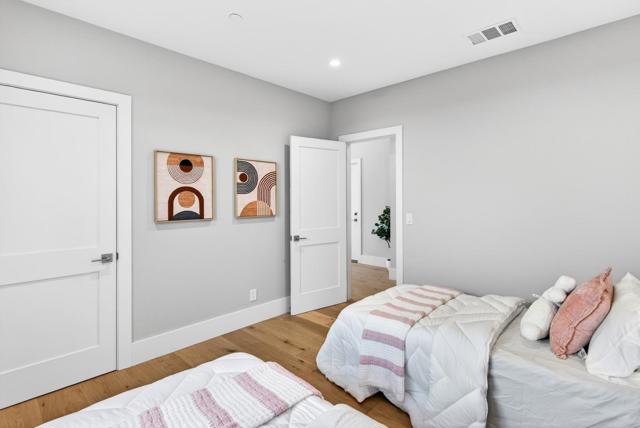 Image 26 of 34 For 873 Cedar Avenue