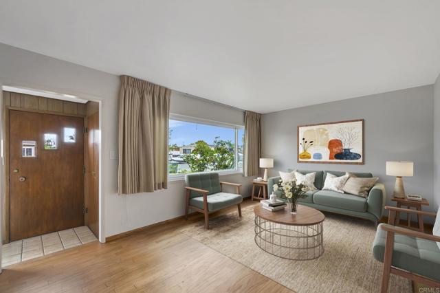 834 Oaklawn Ave A&B, Chula Vista CA: https://media.crmls.org/mediaz/a3d7e52a-b990-459f-a19b-92f0b1f315b8.jpg