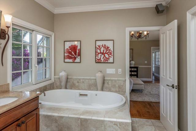 32 N El Monte Avenue, Los Altos CA: https://media.crmls.org/mediaz/a3d8232d-23b8-43a6-9a80-e89cffd41bd3.jpg