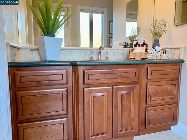 Image 27 of 59 For 1021 Pebble Beach Dr