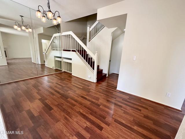 672 Indian Oak Lane, Oak Park CA: https://media.crmls.org/mediaz/a3d861c1-107b-4dec-8719-7b04387c4627.jpg