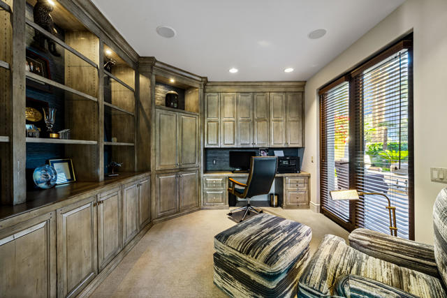 78653 Peerless Place, La Quinta CA: https://media.crmls.org/mediaz/a3d91dca-263c-4b0e-b4bf-b85ddbc10b8e.jpg