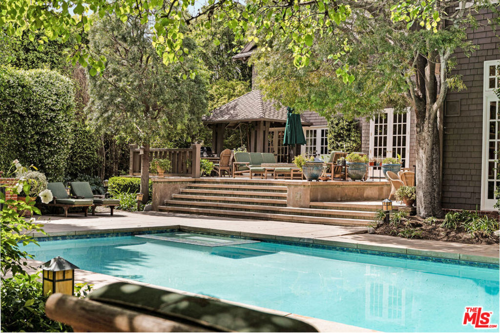 226 Palisades Avenue