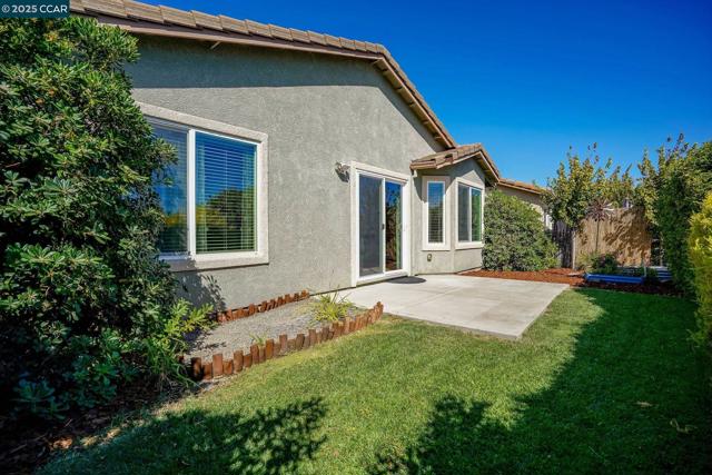 304 Birch Ridge Dr, Rio Vista CA: https://media.crmls.org/mediaz/a3d92d3c-31ef-44ce-9a43-c6f80cbfdf6b.jpg