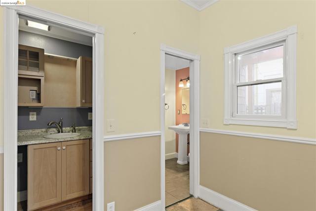 Image 18 of 46 For 2703 Mathews St