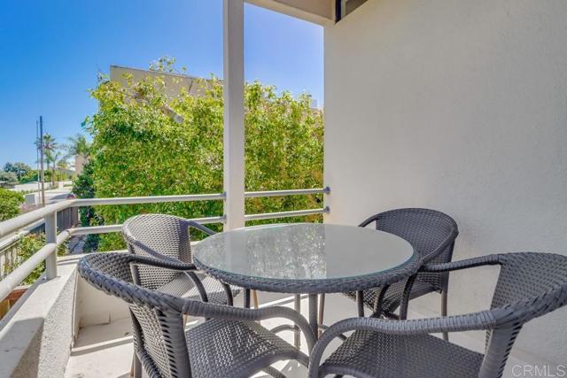 Detail Gallery Image 21 of 66 For 170 Jupiter St a,  Encinitas,  CA 92024 - 4 Beds | 3 Baths