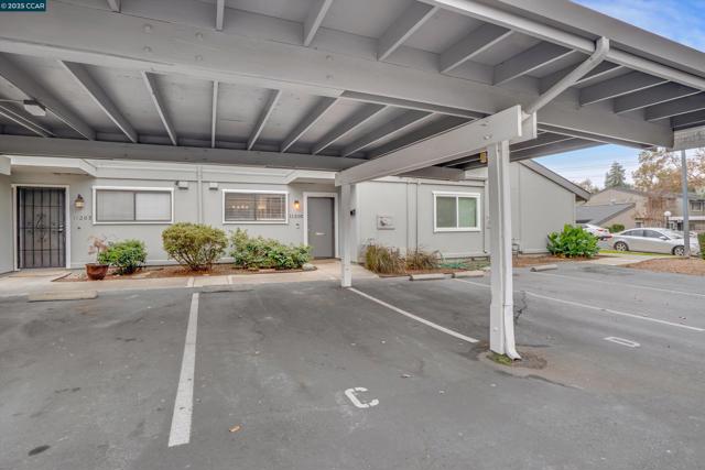 1120 Kenwal Rd, Concord CA: https://media.crmls.org/mediaz/a3d97bb6-3b6b-43d5-b2b7-6ecc715baaf5.jpg