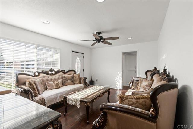 Detail Gallery Image 8 of 36 For 1729 Burnet St, El Cajon,  CA 92021 - 4 Beds | 2 Baths