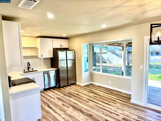 540 Coot, Suisun City CA: https://media.crmls.org/mediaz/a3da0861-d471-4b3d-b3aa-3ae9882c518e.jpg